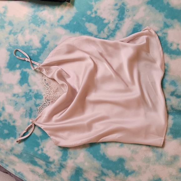 Stylish Outfit Fuax Leather Pants Sz 8 +Silky camisole+Gold-tone Necklace - Picture 3 of 10